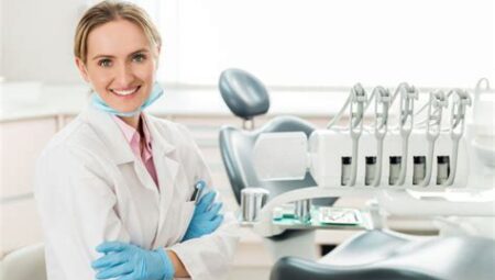 Dental Assistant Salaries: Assisting Dentists and Making a Living
