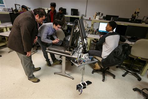 Tech Innovations: Exploring Robotics Engineering Programs at American Universities